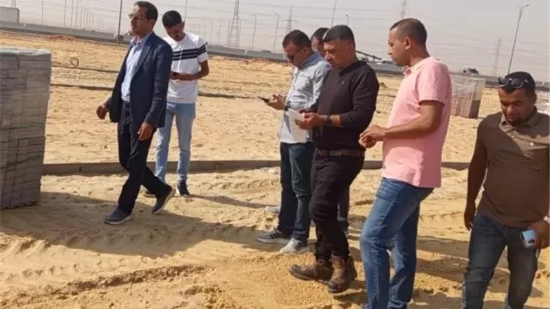 بيان من رئيس جهاز حدائق العاشر عن تنفيذ أحدث الطرق بالمدينة.. صور