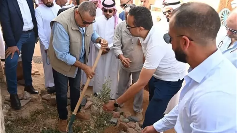 محافظ جنوب سيناء يتفقد مشروعات التنمية الزراعية البيئية في نويبع