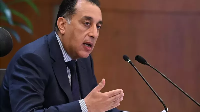 مدبولي يتابع جهود اللجنة الطبية العليا والاستغاثات بمجلس الوزراء