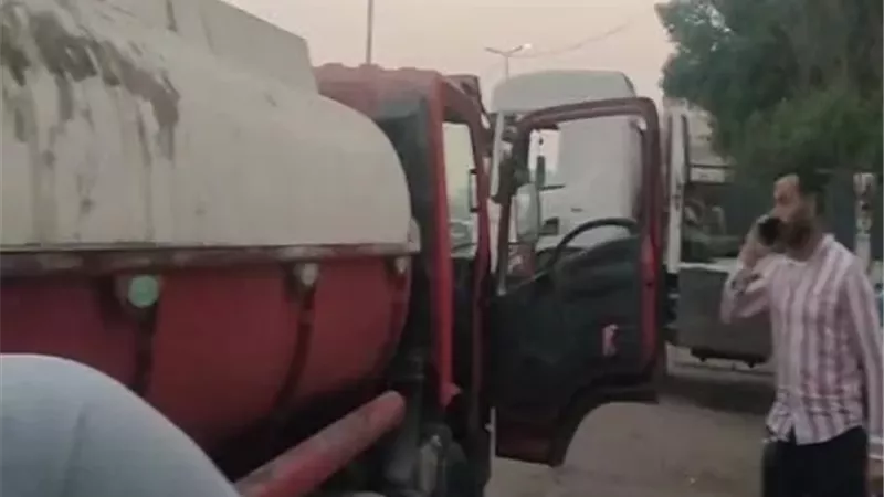 ضبط 2.5 طن زيت طعام مجهول المصدر بحي شرق شبرا الخيمة