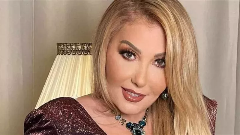 نادية الجندى ترد على ردود الفعل حول إطلالاتها