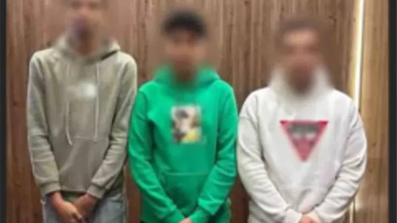 ضبط 3 طلاب تشاجروا أمام احدى المدارس بالغربية