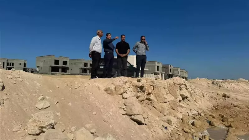 رئيس جهاز القرى السياحية يتفقد المرحلة الأولى من بحيرات نيو مارينا