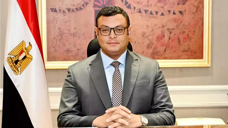 وزير الإسكان يُصدر 4 قرارات بتكليفات وتنقلات بالمجتمعات العمرانية