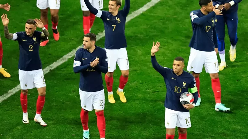 قائمة فرنسا لمباراتي اوكرانيا وأذربيجان في تصفيات كأس العالم