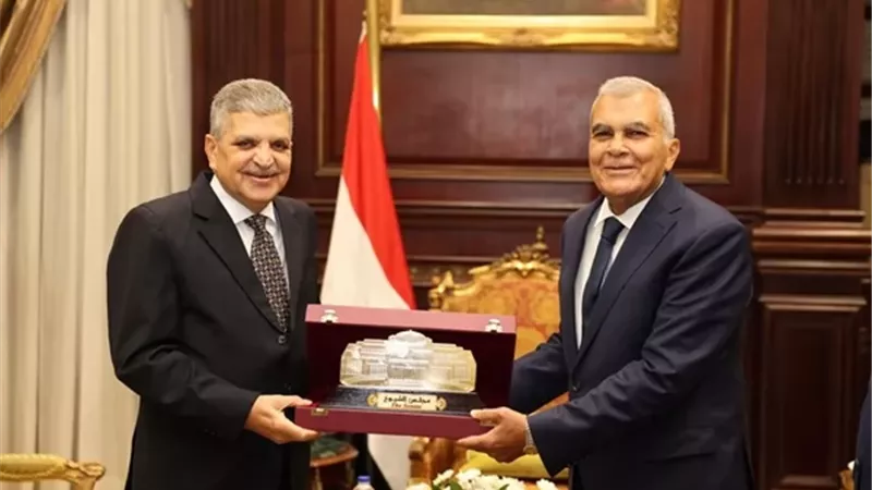 هيئة قناة السويس والشيوخ يبحثان تضافر الجهود لخدمةالتنمية الشاملة