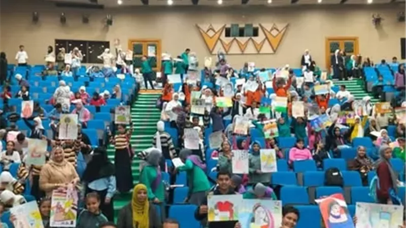 700 طالب يشاركون في مسابقة لمحات من الهند بالإسماعيلية