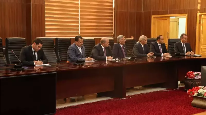 لا تهاون في الانضباط الميداني ومتابعة المشروعات والخدمات