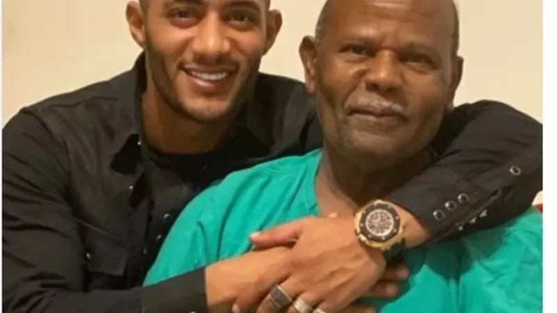 وفاة والد الفنان محمد رمضان