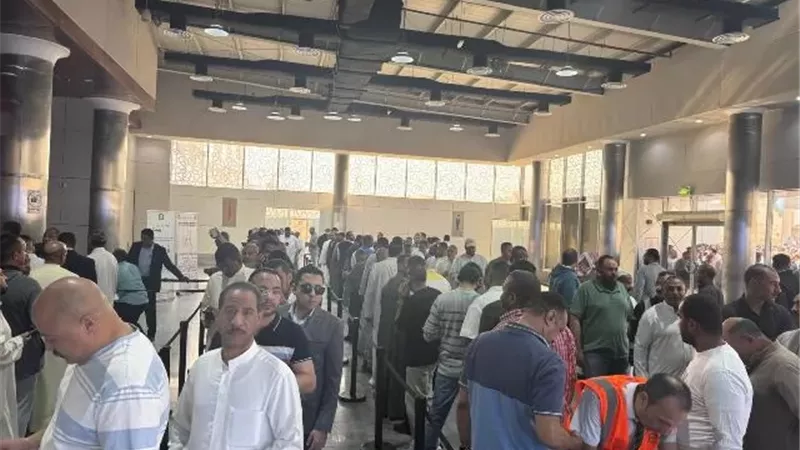سفير مصر بالإمارات: إقبال كثيف على انتخابات النواب بمحتلف الدول العربية