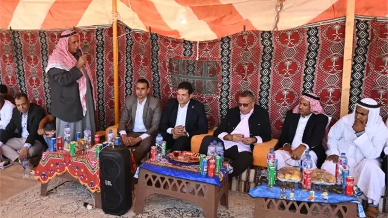 مبارك : يلتقي أهالي ومشايخ رأس النقب