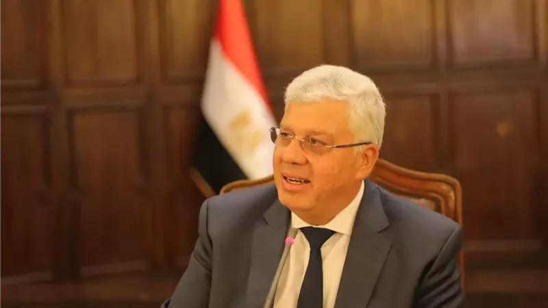 وزير التعليم العالى يتفقد مبنى الوزارة بمدينة نصر