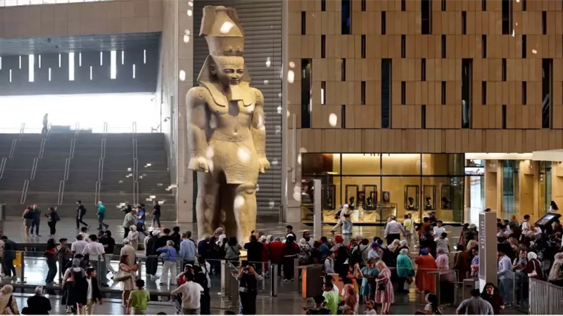 إقبال غير مسبوق علي المتحف المصري الكبير