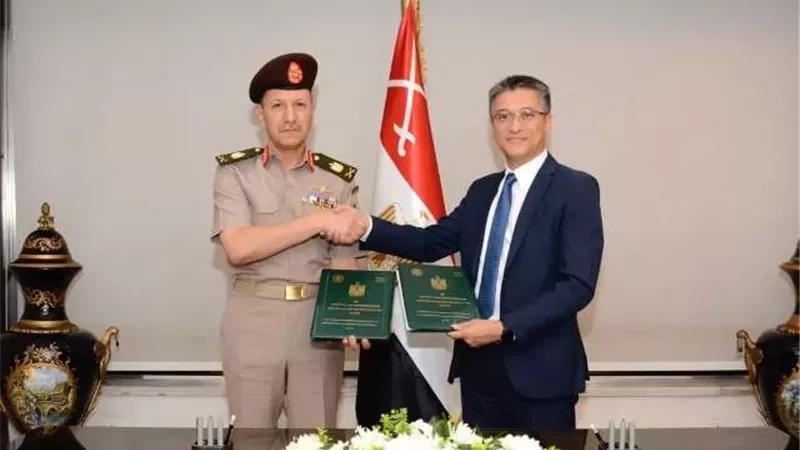 إدارة الإشارة للقوات المسلحة توقع عددا من عقود الإتفاق مع الهيئة القومية للأنفاق وشركة البحر الأحمر لمحطات الحاويات وشركة قناة السويس للحاويات
