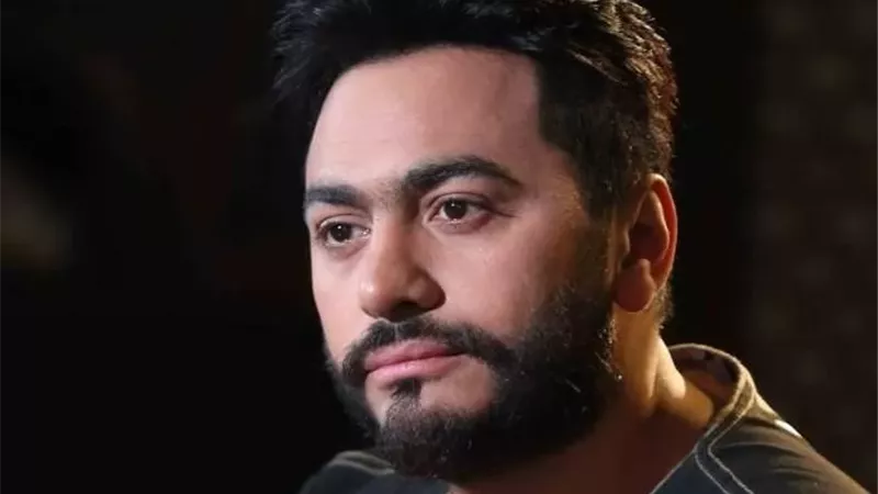 تامر حسني ينعي محمد رمضان فى وفاة والده: ربنا يصبرك
