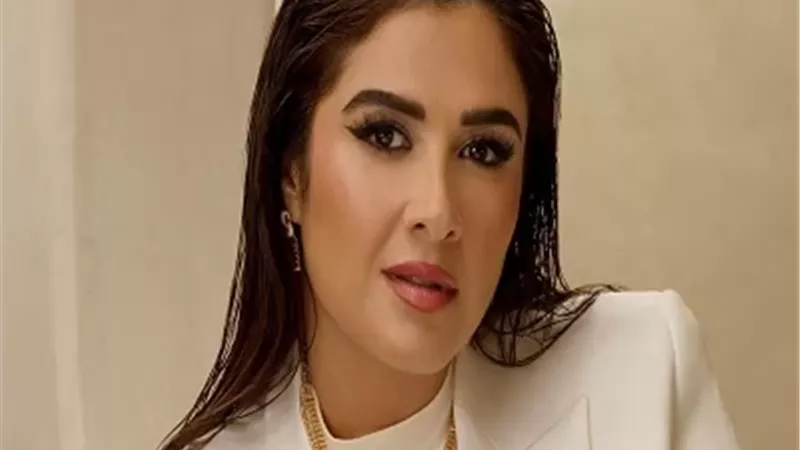 رسالة غامضة من ياسمين عبد العزيز تثير الجدل