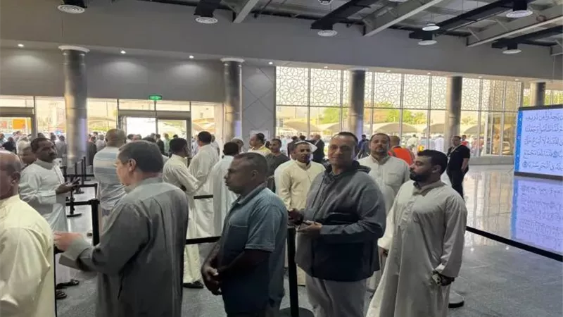 سفيرنا بالمملكة: إقبال كثيف من الجالية على الانتخابات من الصباح الباكر