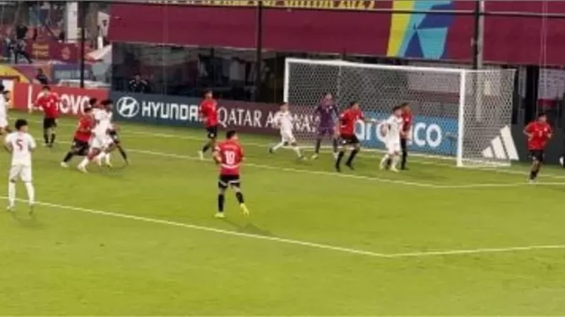 منتخب فنزويلا يتقدم علي منتخب مصر بهدف في الشوط الاول