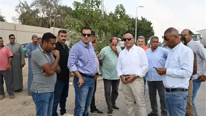 خطوة مهمة من رئيس جهاز العاشر لرفع كفاءة المنطقة الصناعية.. بالصور