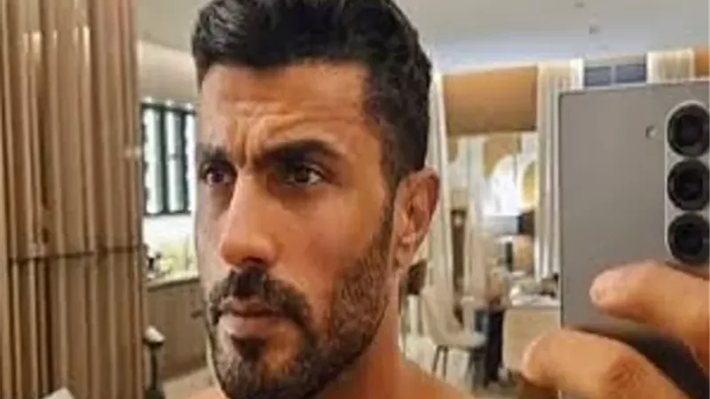 محمد سامي ينشر أول صورة من كواليس 