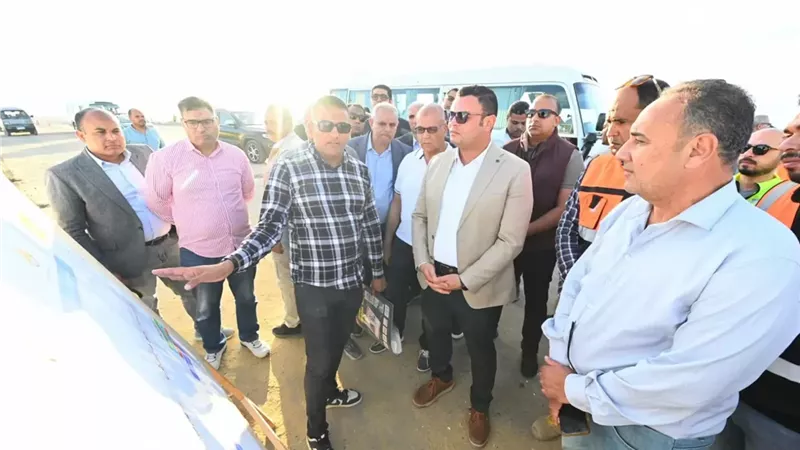 وزير الإسكان يتابع موقف تنفيذ أبراج 
