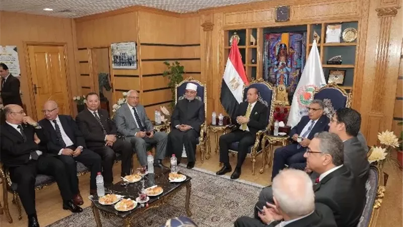 بحضور مفتي الجمهورية..جامعةالمنصورة تحتفل بالعيد السادس عشر للعلم