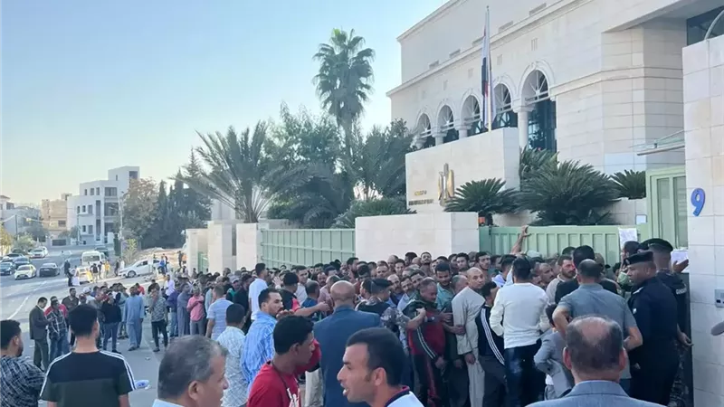 سفير مصر بعمان:إقبال متزايد من الجالية المصرية على التصويت بالانتخابات