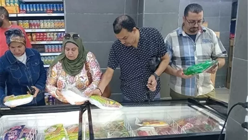 غلق77منشأة تجاريةومليون و885الف جنيه غرامات للمخالفين بالاسكندرية