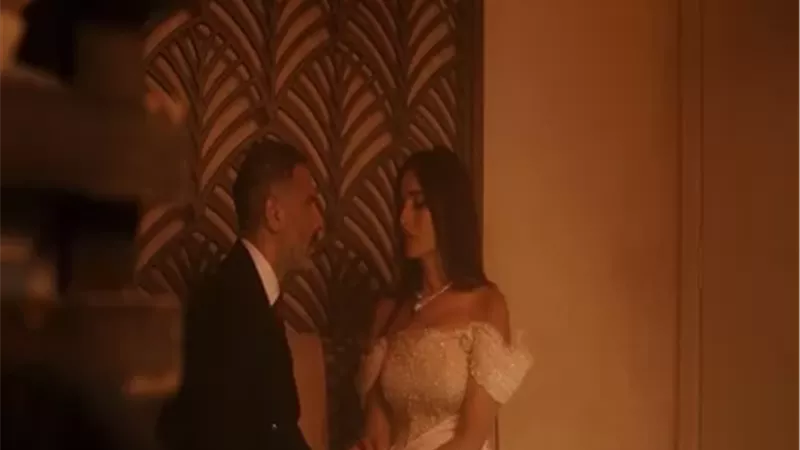 زينة عروسة لشخصين بنفس الوقت في مسلسل ورد وشوكولاته
