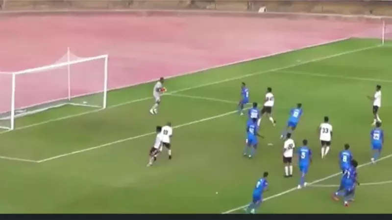 لاڤينا فاز على المنصوره بملعبها بهدف چونيور