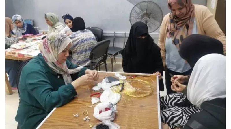 جامعة بنها تنظم قافلة توعوية عن الصناعات الصغيرة بكفر مناقر