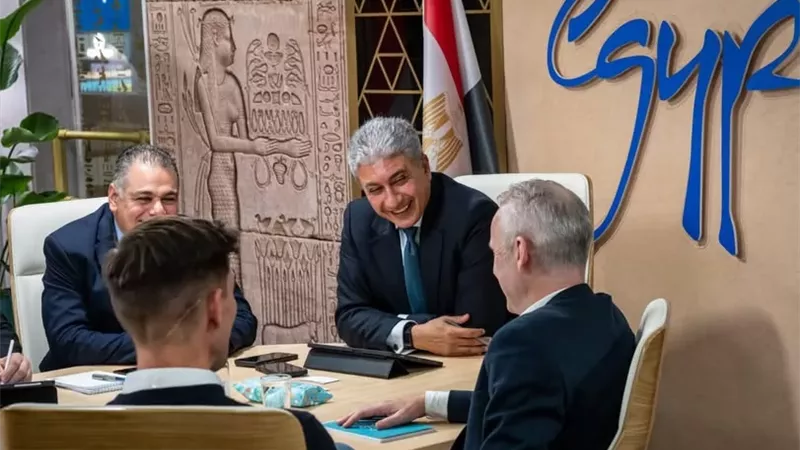وزير السياحة يلتقي ممثلي اتحاد وكلاء وشركات السفر البريطاني ABTA