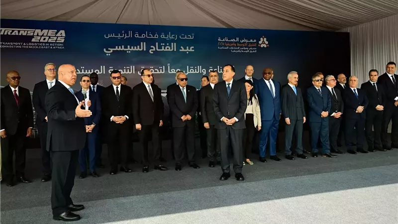 مدبولى: مصر تشهد نهضة غيرمسبوقة فى التصنيع المحلي والبنية التحتية للنقل