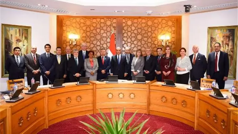 وزير الخارجية يجتمع بسفراء دول أمريكا اللاتينية والوسطى والكاريبي