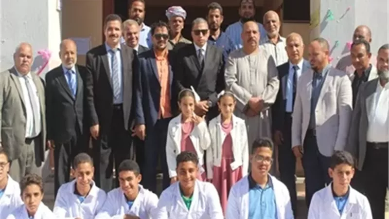 محافظ الجيزة ووزير الزراعة يفتتحان المدرسة الثانوية الزراعية بمنديشة