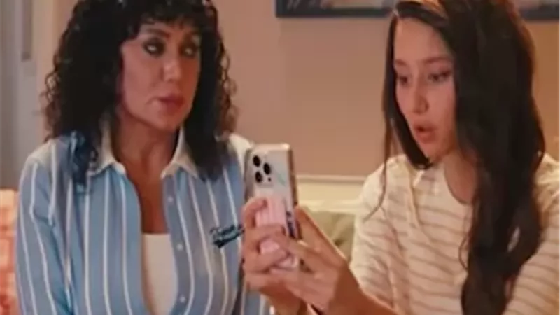 لينا صوفيا تتصدي للإبتزاز الإلكتروني وتخطف الأنظار مع رانيا يوسف