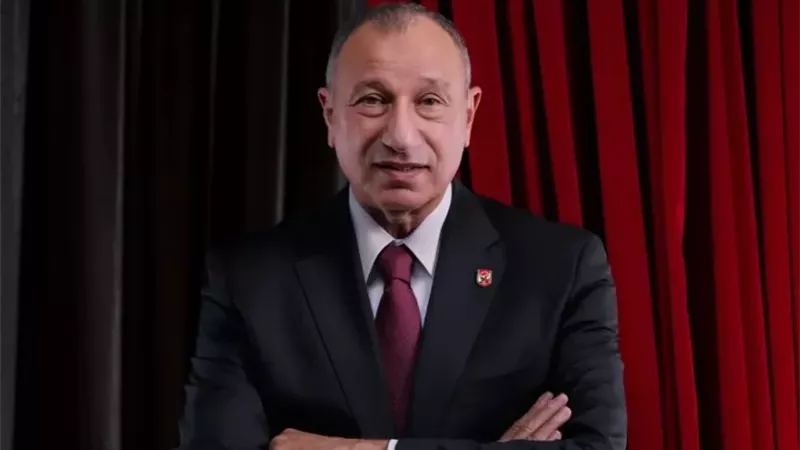 الخطيب يهنىء لاعبي الأهلي علي الفوز بكأس السوبر