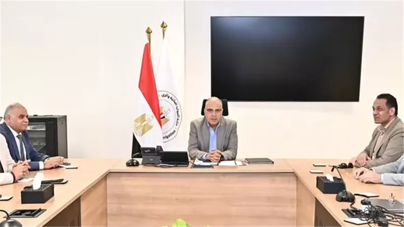 الري: خطة لإزالة التعديات على مجرى نهر النيل وخاصة فرع رشيد
