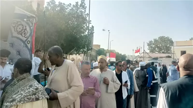 تواجد ملحوظ لكبار السن أمام لجان الانتخابات فى مدينة مرسى علم