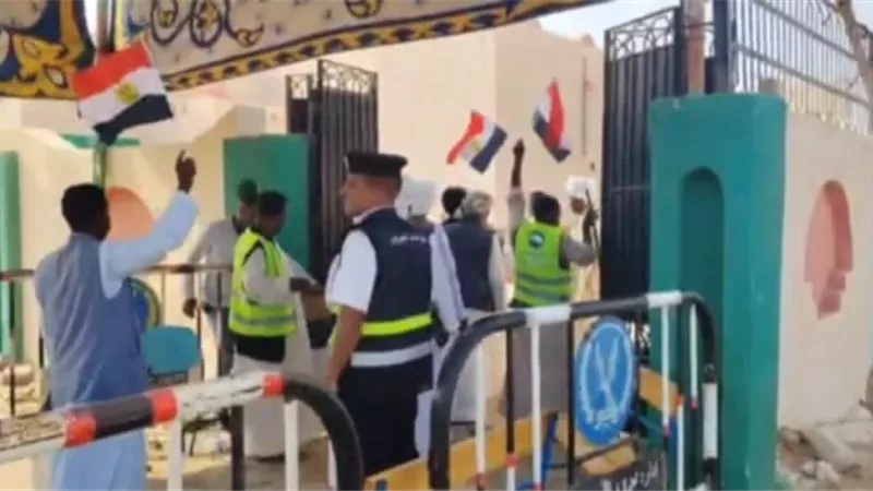 لجان حلايب الانتخابية تتزين بالاعلام