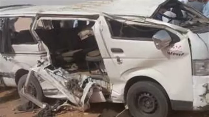 إصابة 5 أمام أحد المصانع إثر انقلاب ميكروباص بالدقهلية