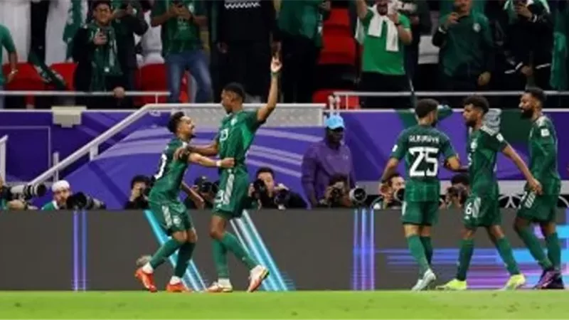 رينارد يستبعد نجم الهلال ويضم هذا الثنائي لقائمة المنتخب السعودي