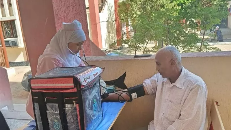 الرعاية الصحية :180 فرقة طبية بمحيط لجان انتخابات النواب بالأقصر وأسوان