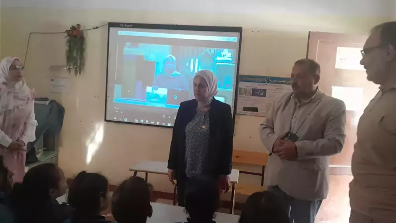 مدير تعليم القاهرة توجه بتفعيل الأنشطة المدرسية لصقل شخصية الطلاب