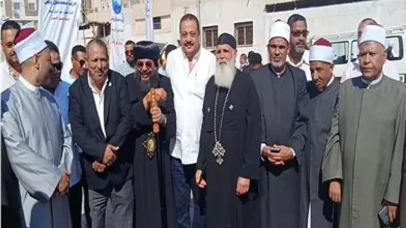 توافد رجال الدين للإدلاء بأصواتهم في انتخابات النواب بالغردقة
