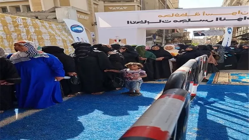 أجواء من الحماس داخل اللجان الانتخابية باسوان