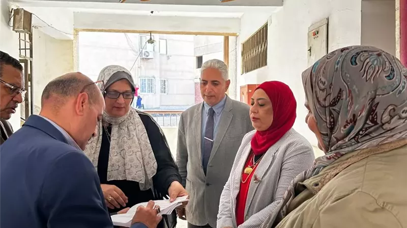 وكيل تعليم القاهرة يوجه بضرورة متابعة نسب الحضور والغياب يومياً