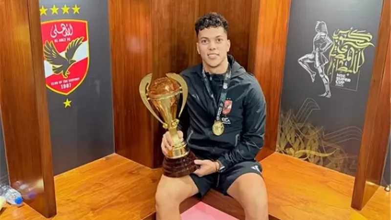 شاهد.. إمام عاشور يحتفل بتتويج الأهلي بكأس السوبر علي حساب الزمالك
