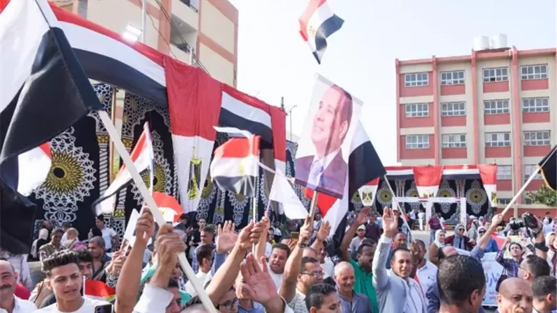 اقبال كبيرفى الاسكندرية على التصويت