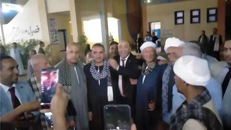 أمين تنظيم حزب العدل المركزي يتفقد لجان التصويت بمسقط رأسه أبنوب